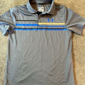 Boys under armour shirt sleeve shirt. Size M
